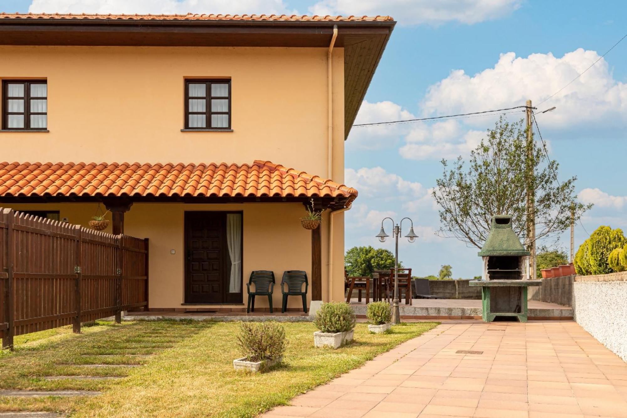 Apartamentos El Acebo Navés Exteriör bild